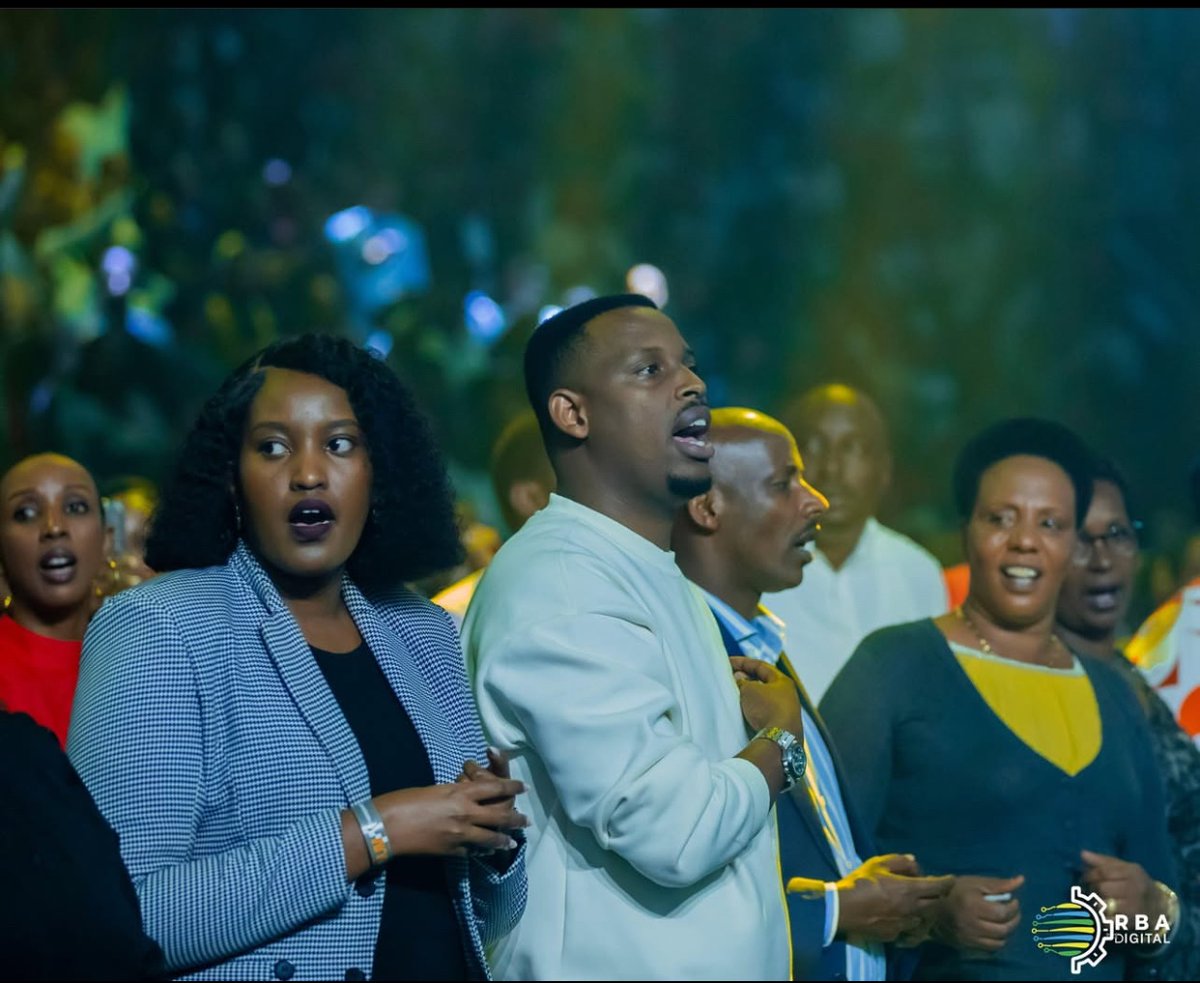 UKWELITIMES (@ukwelitimes) on Twitter photo Amafoto: Igitaramo cya <a href="/IsraeMbonyi/">Israel Mbonyi</a> kitabiriwe n’Abandi Bantu batandukanye barimo Minisitiri w’ububanyi n’Amahanga n’Ubutwererane <a href="/onduhungirehe/">Olivier J.P. Nduhungirehe</a> ndetse n’abandi batandukanye.
✍️ <a href="/NiyigenaXander/">Xander_nyawe</a> Amafoto: Igitaramo cya <a href="/IsraeMbonyi/">Israel Mbonyi</a> kitabiriwe n’Abandi Bantu batandukanye barimo Minisitiri w’ububanyi n’Amahanga n’Ubutwererane <a href="/onduhungirehe/">Olivier J.P. Nduhungirehe</a> ndetse n’abandi batandukanye.
✍️ <a href="/NiyigenaXander/">Xander_nyawe</a>