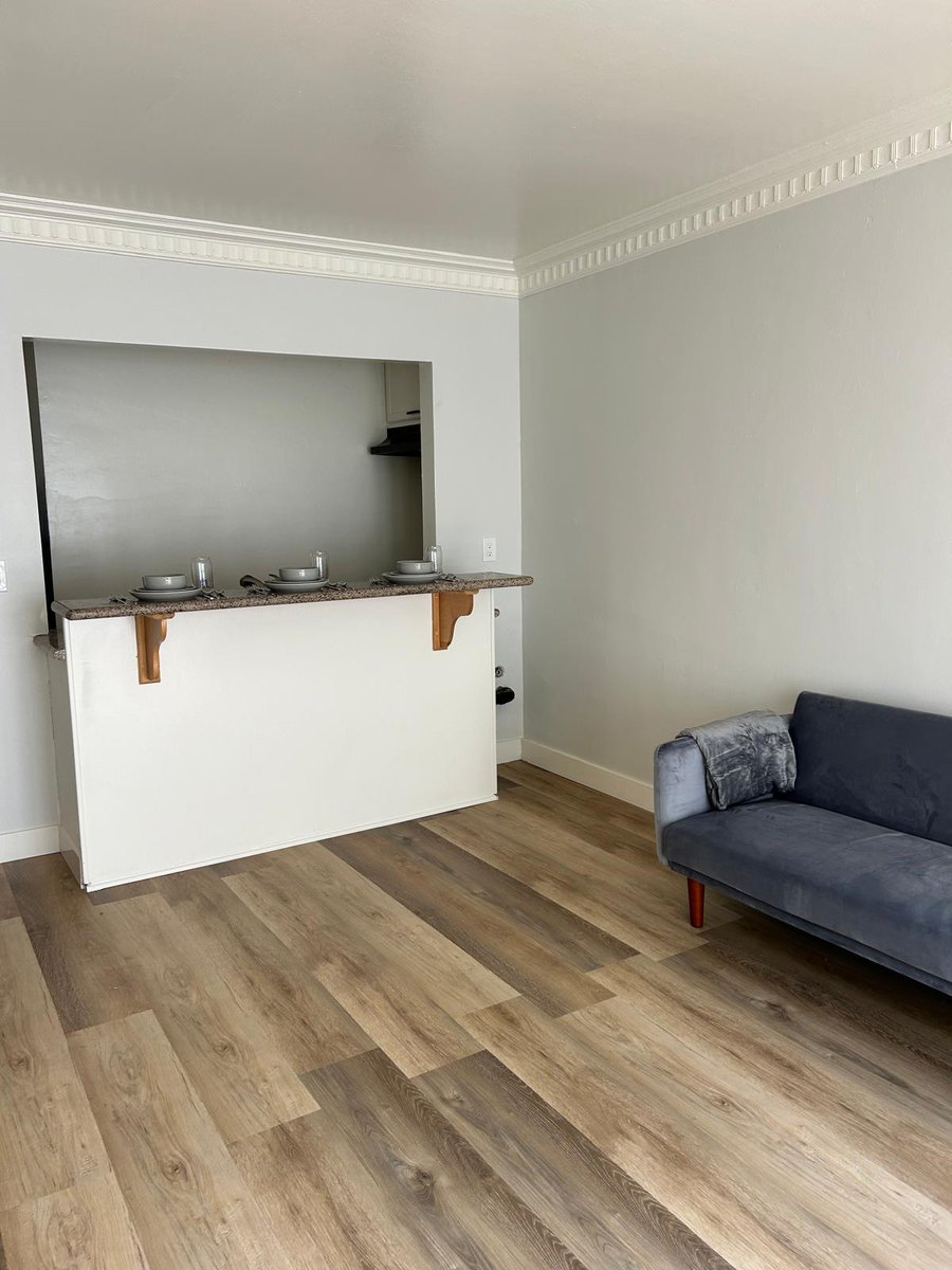 LTeleshevsky's tweet photo. To owners of studios and 1beds in older buildings in LA:

If you are having struggles with lease up - my wife has a business designing and furnishing these units for under $1,000 each. The results (while not high end) have significantly reduced lease up times and  saved owners thousands.

DM to hear more.