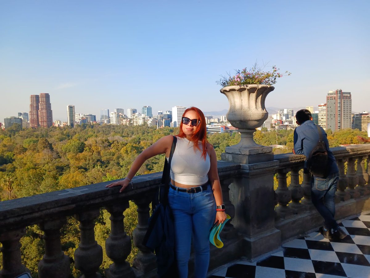 bree_torres93's tweet image. Así como que no me doy cuenta... Jajaja apenas me estaba acomodando pa la fotito... #CastilloDeChapultepec 🇲🇽😎
#CDMX 🫶🏻