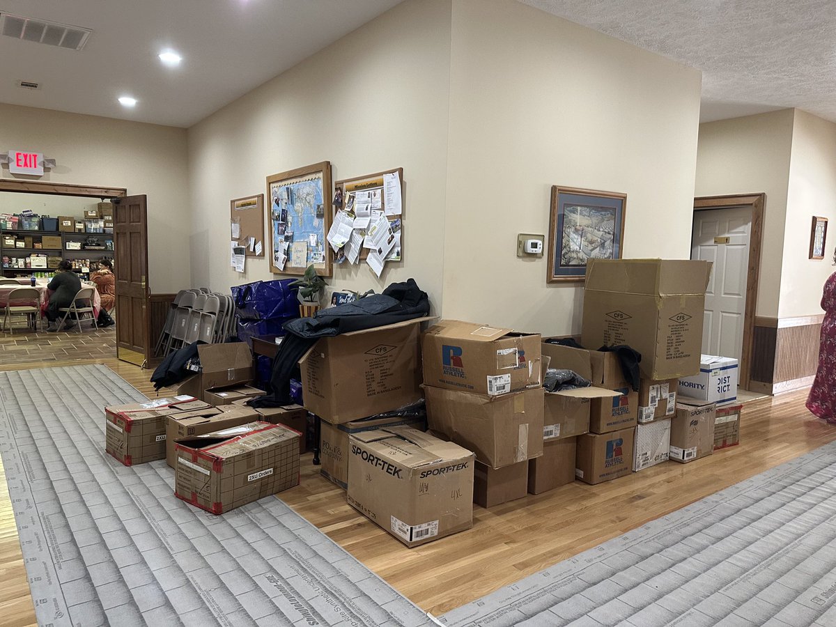 As the holiday season wraps us in its warmth and cheer, we pause to share our heartfelt gratitude. Thank you for your generosity to help give some holiday spirit to our WNC neighbors. From the Burnsville toy drive, the high school coat drive and Christmas gift baskets.