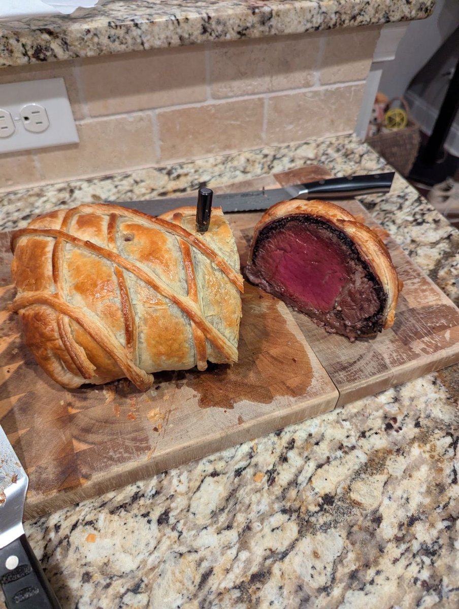 billy_raynor's tweet photo. @GordonRamsay how did my friend do? I think he killed it! https://t.co/vkiQrgcd5x