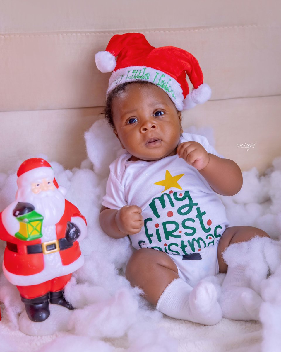 priscillamaduka's tweet photo. Christmas🎄hits differently when it’s your son’s first and also your first as a mommy🥺💙🎄🧑🏽‍🎄

PS: thank you mummy B for my “first Christmas onesie” in Onyetorochi’s voice. We love you 😍 
#boymom #firstchristmasasamommy https://t.co/0hXF1Dekr4
