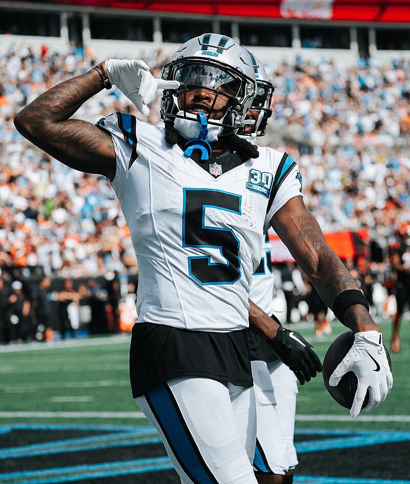 MLFootball's tweet image. 🚨THE DIONTAE JOHNSON CURSE…

The #Ravens are undefeated since cutting Diontae Johnson, 2 &amp;amp; 0.

The Houston #Texans have not won a game since claiming Johnson off of waivers.

The #Panthers have won three games since trading Johnson; they only won one game with Johnson.

🤯🤯🤯