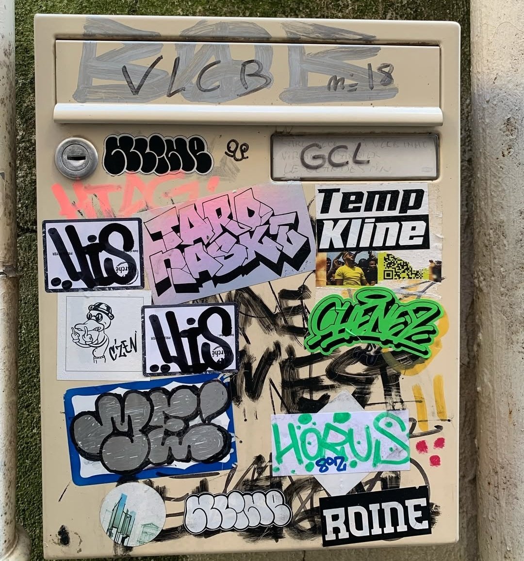 pedrollobet's tweet photo. #streetsticker https://t.co/nyGRQqGFlT