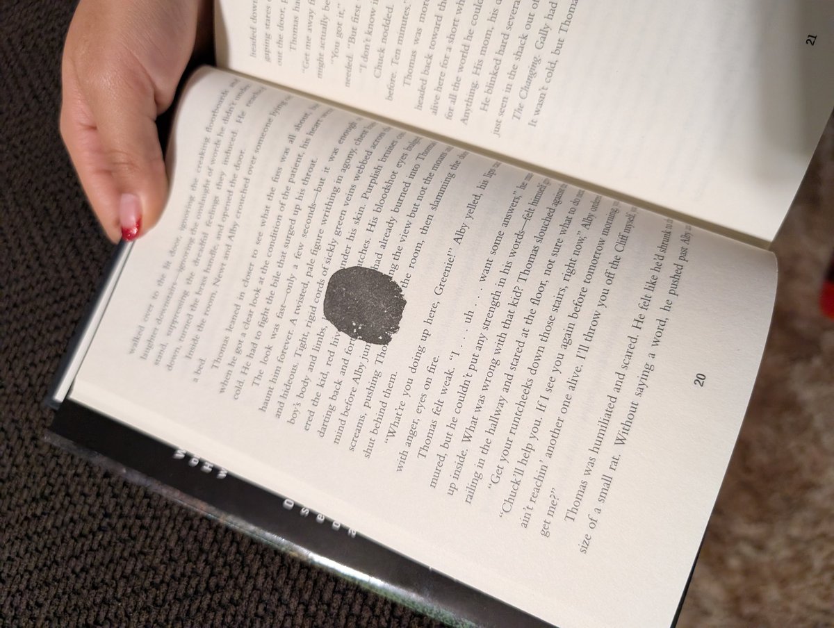 rdub2k4's tweet photo. @jamesdashner @DelacortePress thought this was interesting. Got my daughter the Maze Runner hardback series and in book one, there's a huge blotch on page 20! Ever see anything like this? https://t.co/4YRWmoUxqU