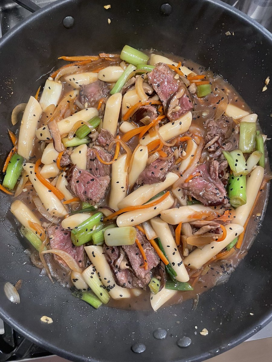 interlude162's tweet image. 궁중떡볶이 🤓