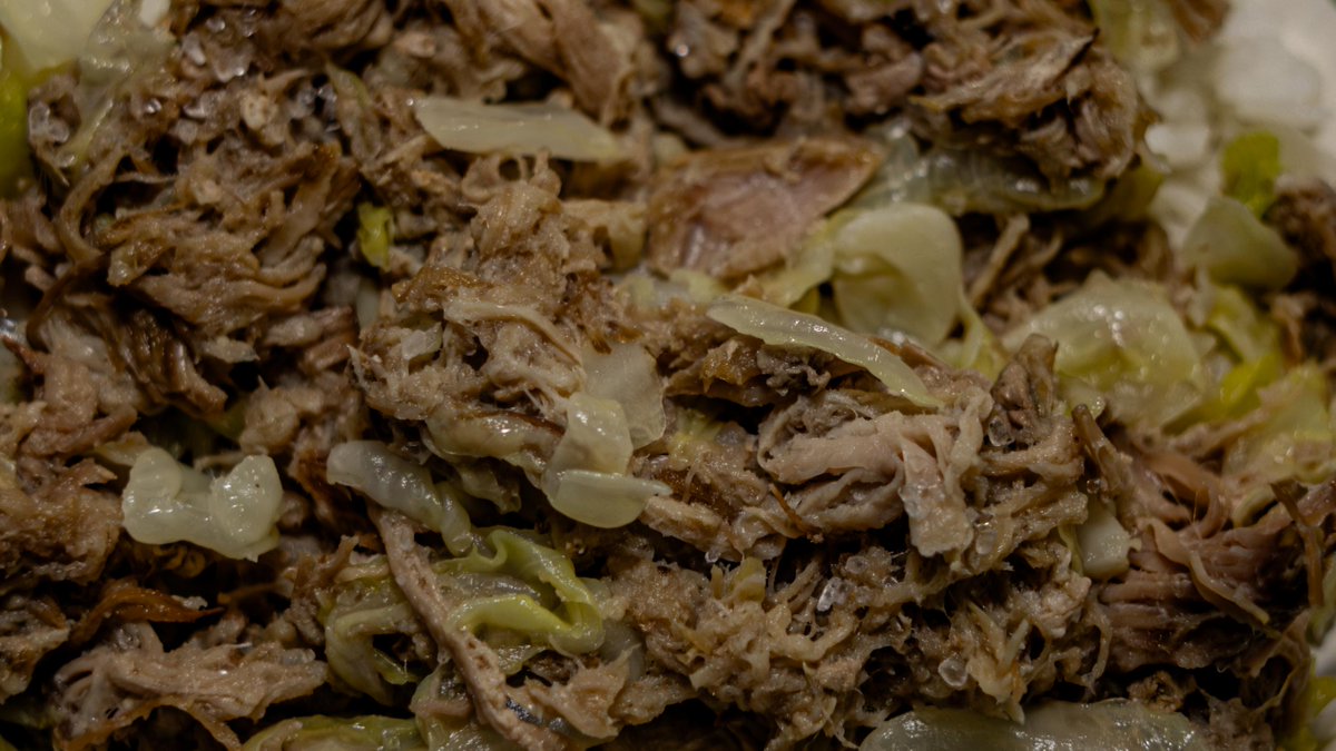 MichaelDChing's tweet image. Throwback to Finals Week! 🌟 TRiO SSS at Windward CC was a lifesaver, offering FREE meals, snacks, coffee, showers, and rest zones 24/7. Here&apos;s a peek at the dinners! #TRiOSSS #WindwardCC #FinalsWeek