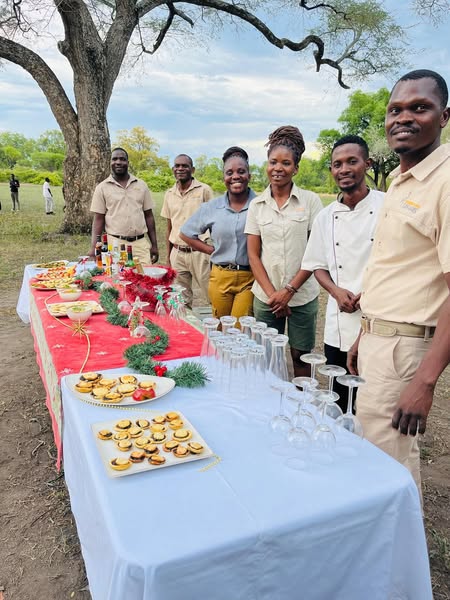 🎄#MerryChristmas from all of us! 🎅
Here’s a glimpse of how our amazing teams in Malawi and Zambia celebrated this special day with our wonderful guests. From festive feasts to unforgettable moments in the wild, the holiday cheer was truly magical. 
 #ChristmasInTheWild