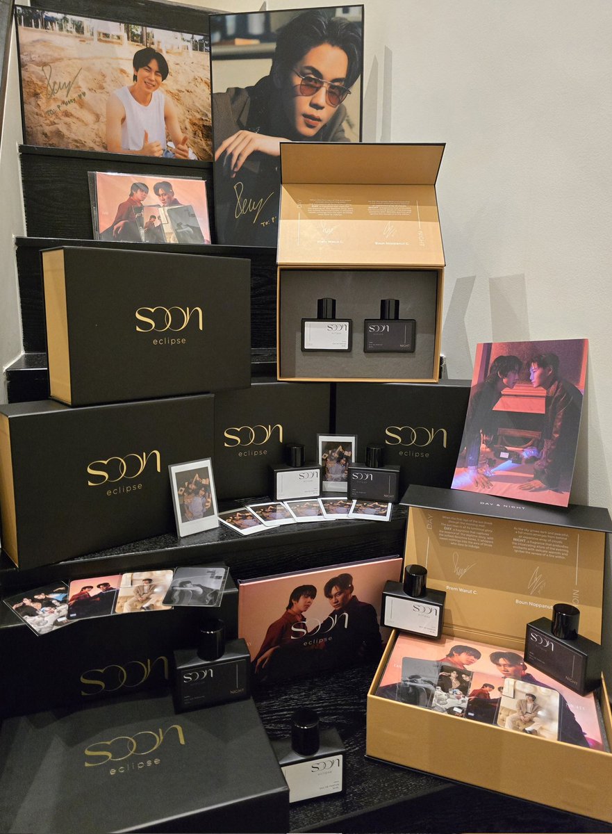 YinWarYarWin's tweet image. แจกฟรี ในวันที่ 26-Dec-2024 Boxing Day 🎁🎄เพียงแค่รีไม่ว่าคุณจะอยู่ด้อมไหน
เคยโพสต์ปีที่แล้วว่า Boxing Day เป็นอีกวันที่ชอบมาก มันคือวันที่เราแพ็คของขวัญหลังวันคริสมาสต์เตรียมส่งให้เด็กๆหรือใครที่อยากได้ของที่เราไม่เก็บแล้ว
ปีนี้เนยมีของส่งต่อมอบความสุขเยอะมาก 
เตรียมรับจุกๆ…