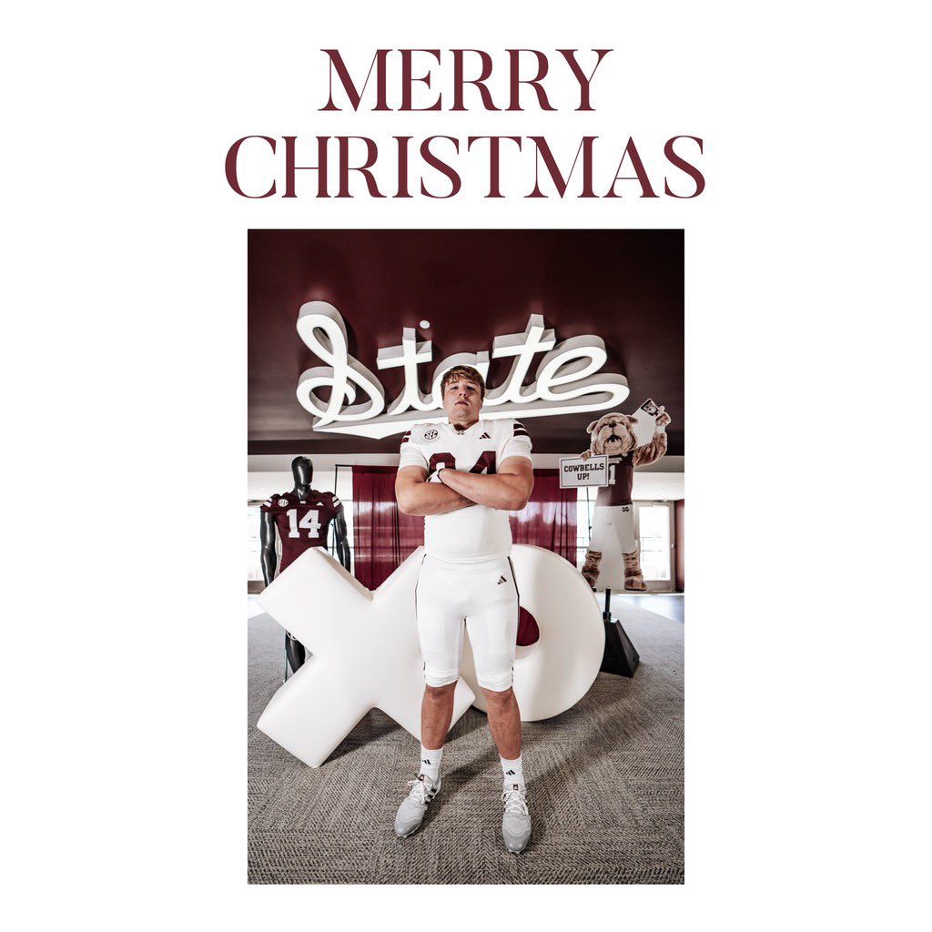 Merry Christmas Bulldog family!!! ❤️ 🐶