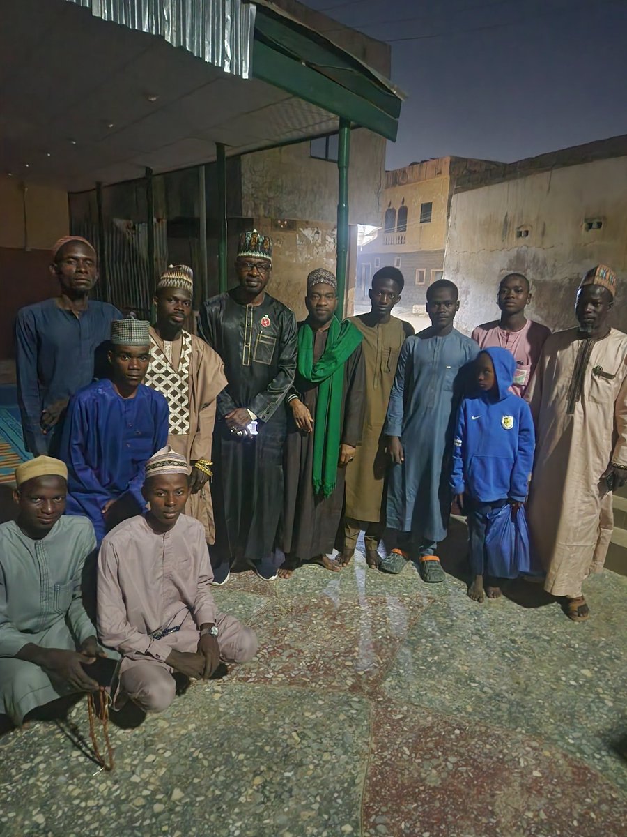 YunusaTanko's tweet photo. This Evening, the 25th of December 2024 in kano, I visited Sheikh  Anata, his family members and Mall Hamisu Santuraki, after a successful eye surgery supported by HE Peter Obi .

The Sheikh a strong supporter for Good Governance and the Obidient Movement was very happy and greatful. Mallam needs your continued prayers. We keep moving............. A New Nigeria is POssible.