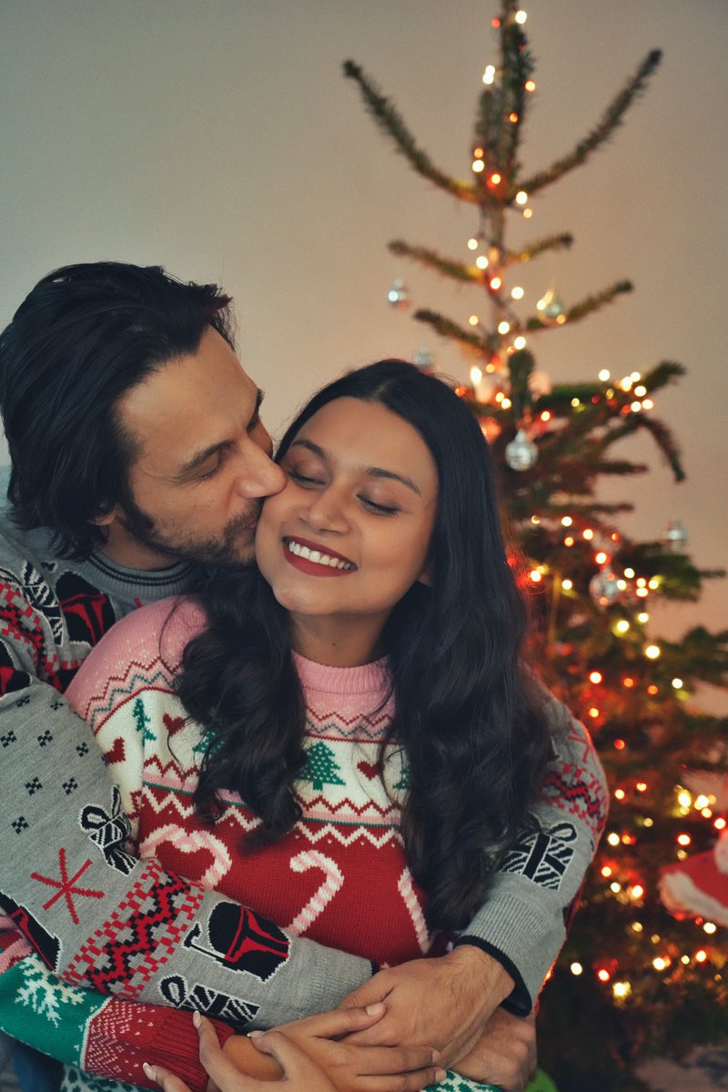 Merry Christmas from us to you!!! 🎄

#merrychristmas #christmas2024 #christmasdecor #christmastree #christmassweater #gratitude #home #family #love #life #ahmareenanjum #dannysura

<a href="/DannySura/">Danny Sura</a>