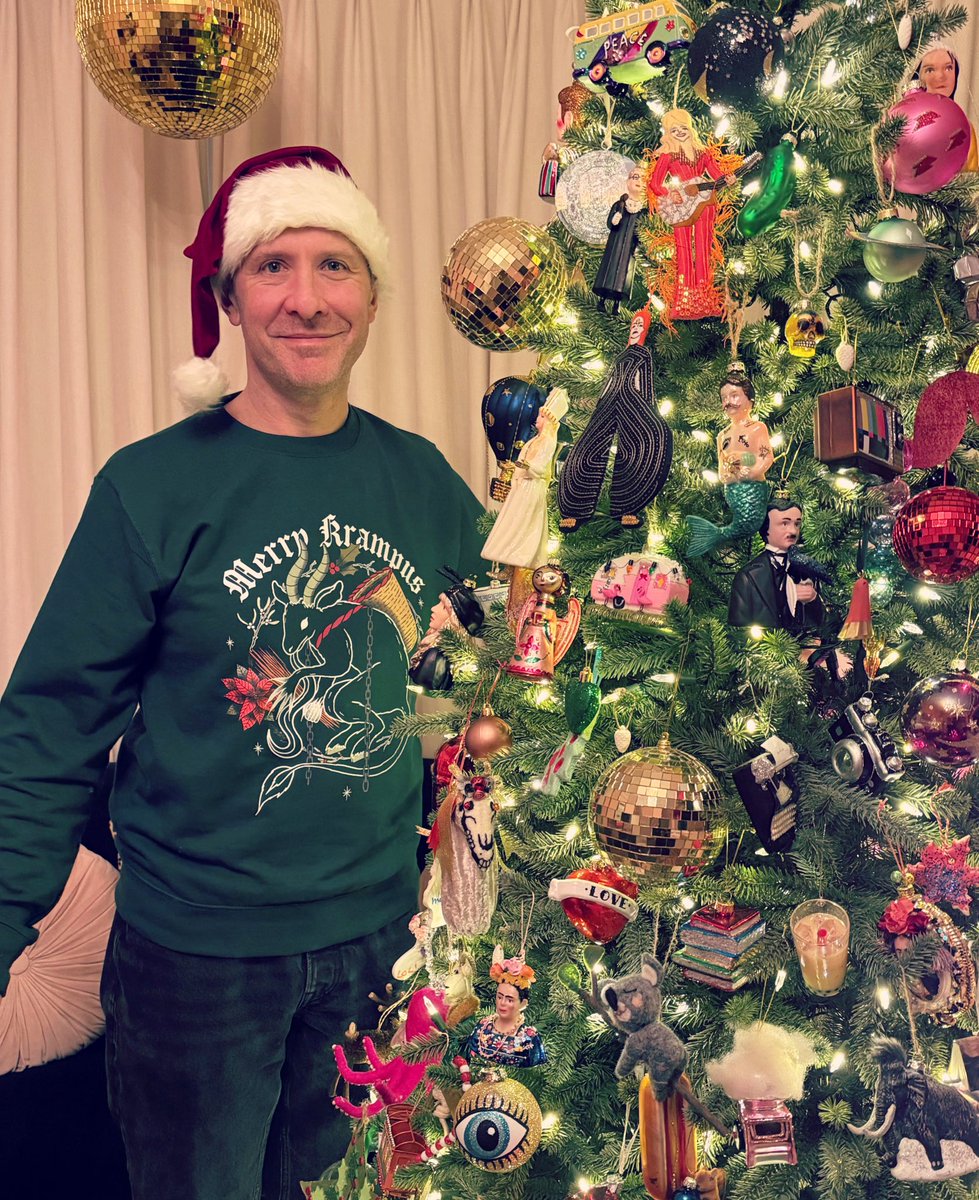 TimDownie1's tweet photo. Here’s to a merry everything and a happy always ❤️💫 https://t.co/YQxBpjKSyk