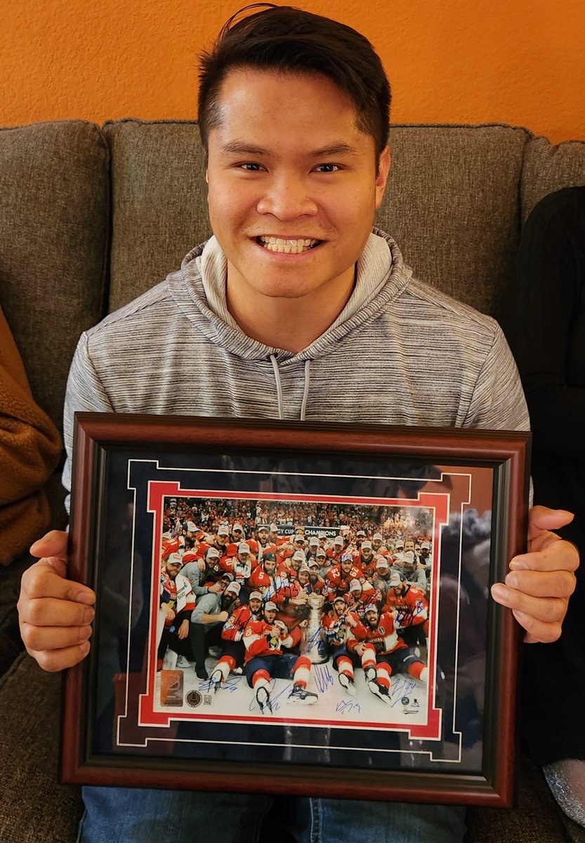 elgincruz's tweet photo. Got a @FlaPanthers team-signed championship picture for Christmas 2024 from @techsportsmark https://t.co/MRC1Ttcjwq