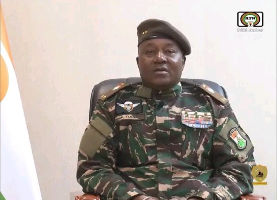 AES INFO tweet media