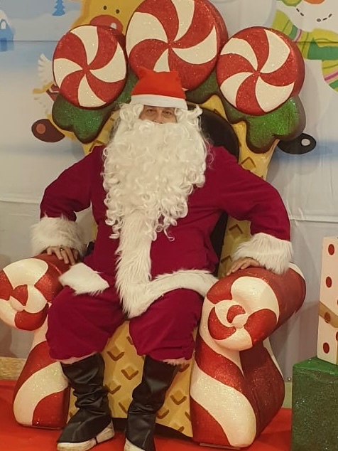 ClaudioCockette's tweet photo. Buon Natale! #BabboNatale #Bears #italianbear #daddy #beards https://t.co/Cm7IrwQZp8