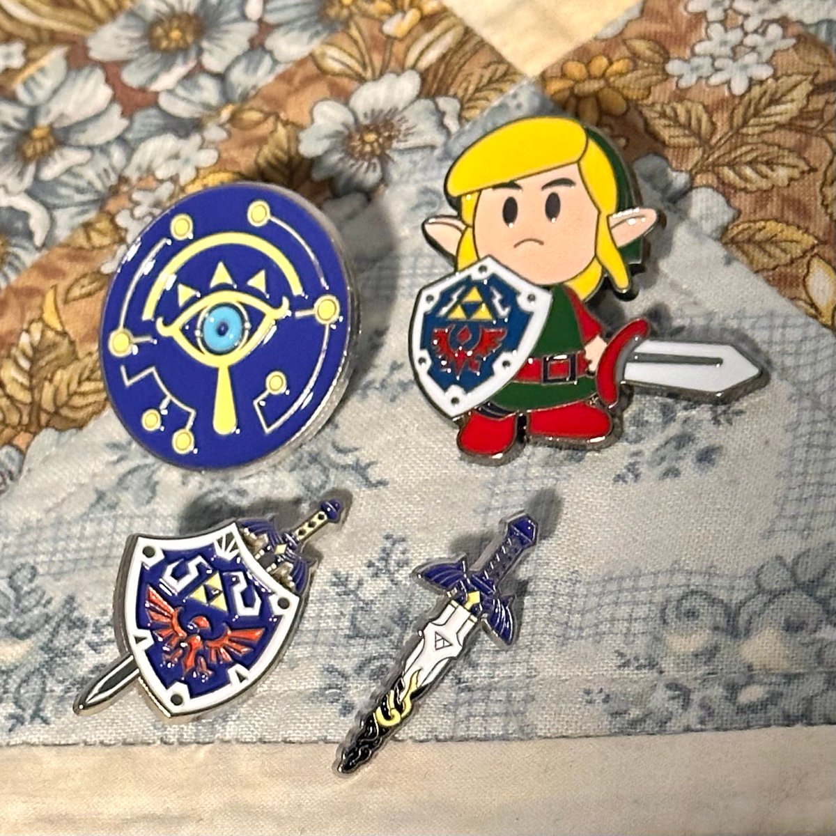 ZeldaUniverse's tweet photo. Merry Christmas! Did you receive (or give) any Zelda-related presents this year? I got some Zelda pins!

-Cody https://t.co/fA88fnJf2z