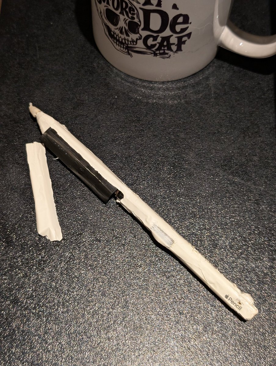 I was super organized this year, wrote out the Christmas dinner cook order on my iPad, lost my <a href="/Apple/">Apple</a> pencil half way through, panicked it ended up in the bin or something... Doing the dishes after, it turns out they are magnetic and so are baking trays.. one well cooked pencil!