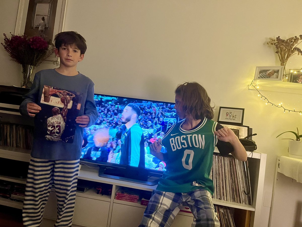 A por el doblete #SantaNBA