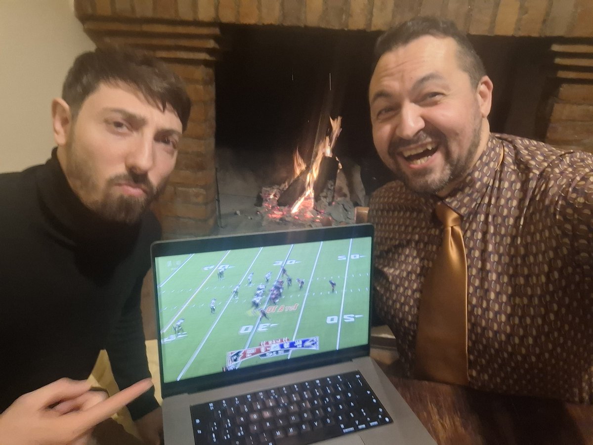 RodolfoMantova's tweet photo. Greetings from ITALY!!!
Paolo and Rodolfo watching !!!

@netflix @ScottHanson @drewbrwes @NFLonNETFLIX https://t.co/SrkfZlvy7j
