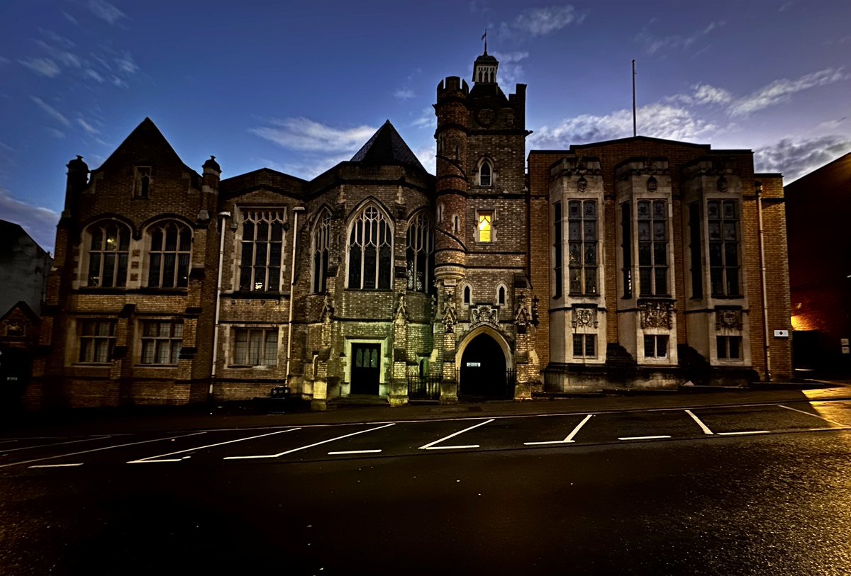 sabphotos69's tweet photo. Empty Streets 2024 - No 5
Leave a light on!
King Edward’s College established in 1552 #Stourbridge #MerryChristmas #Streets #Empty #streetphotography #photography #Britain #college #KingEdwards https://t.co/o4TzbEwQ3L