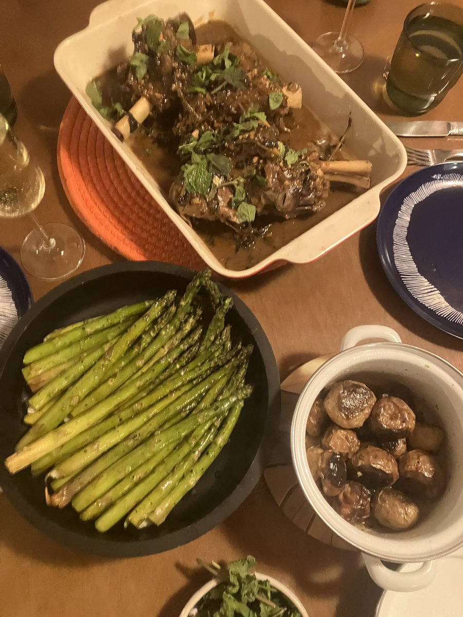 OlStanky's tweet photo. Lamb shank dinner! https://t.co/rTJunqugcF