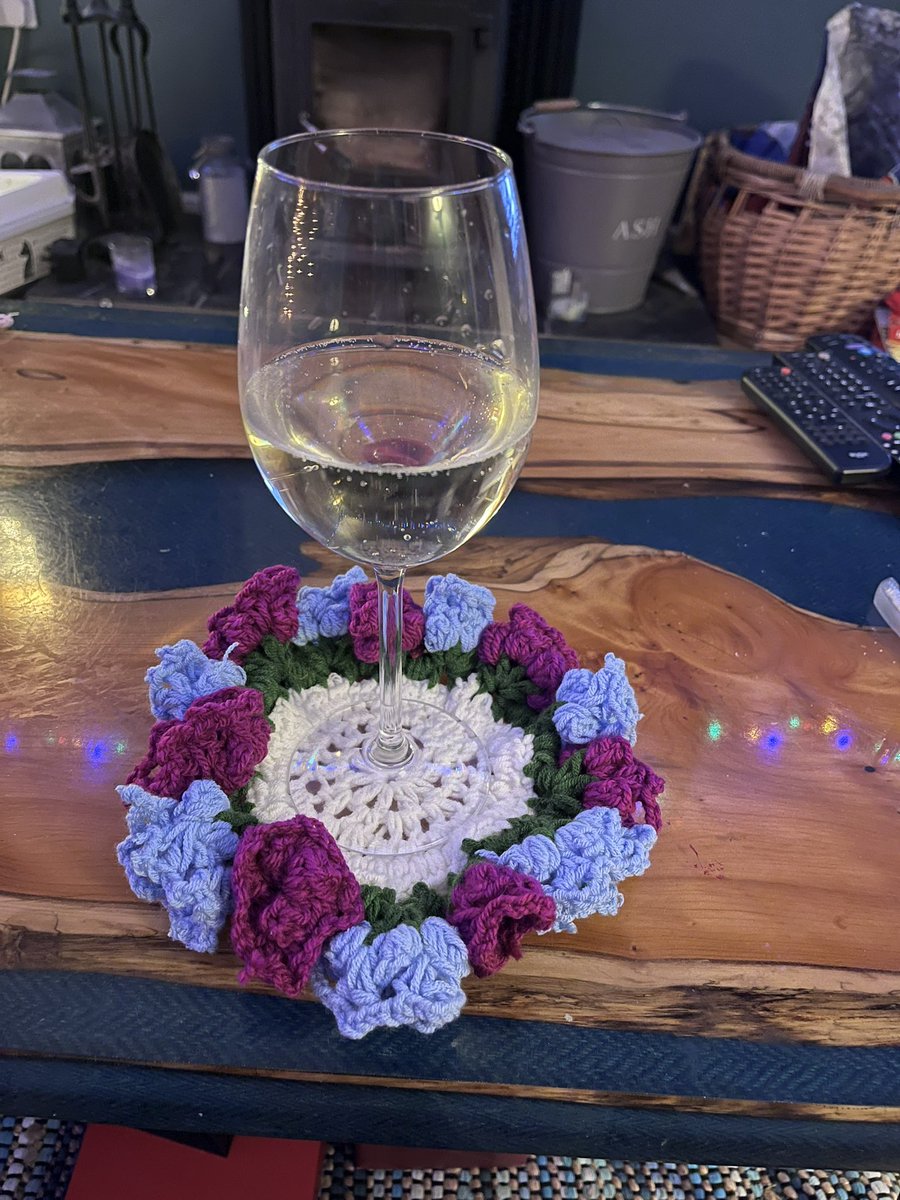 MichelleRobson8's tweet photo. Of all the lovely #christmaspresents I was lucky enough to get today, this crocheted coaster made by my 10 year old daughter was my favourite. She’s been using pocket money to buy wool and made a string of pressies 🥰 #crochet #MerryChristmas #handmadegift https://t.co/PDy7XWRn5i