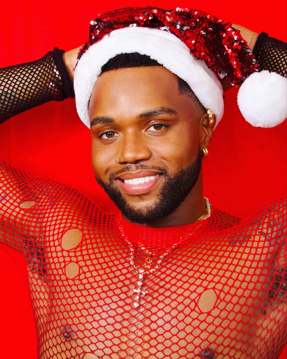 <a href="/GAG0RD3R/">✨𝔧𝔬𝔢𝔶 ✨³³³</a> Not his having the same hat bestie , happy holidays 🎁🎁