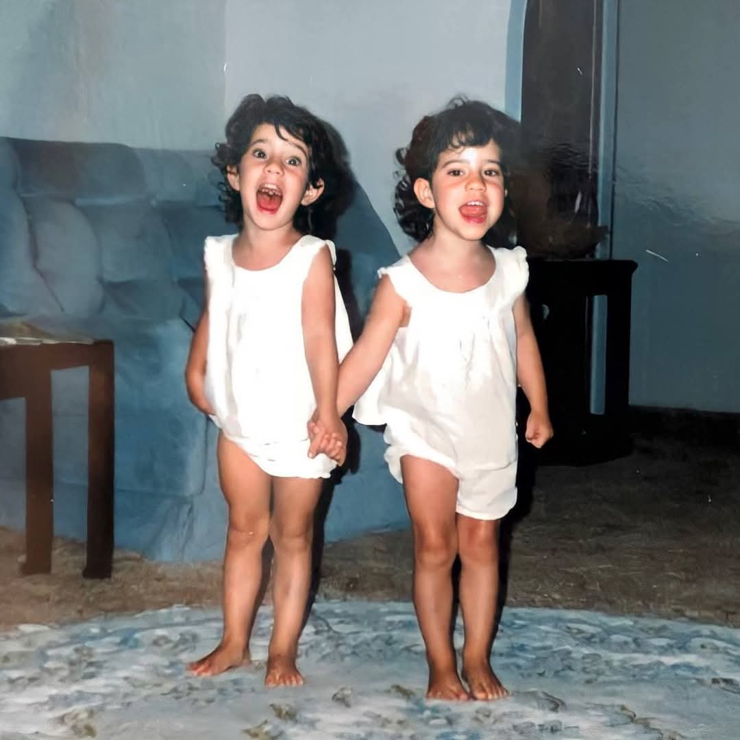 theveronicaspl's tweet photo. Bliźniaczki Origliasso obchodzą dzisiaj swoje 40. urodziny! 🎂🎉🥰 @TheVeronicas ❤️❤️ https://t.co/hznD5xMcUV