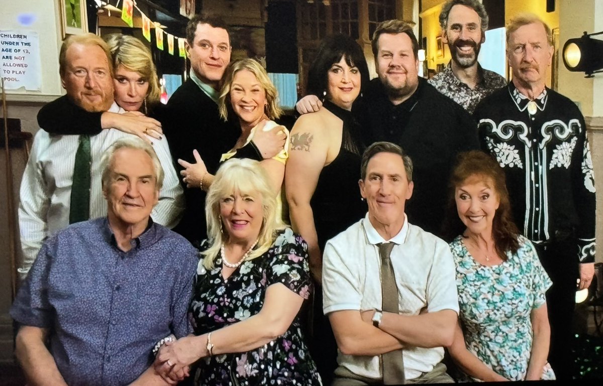 nickinnocent's tweet photo. #GavinAndStacey #gavinandstaceythefinale beautiful ❤️ https://t.co/PXCSUrs3vs