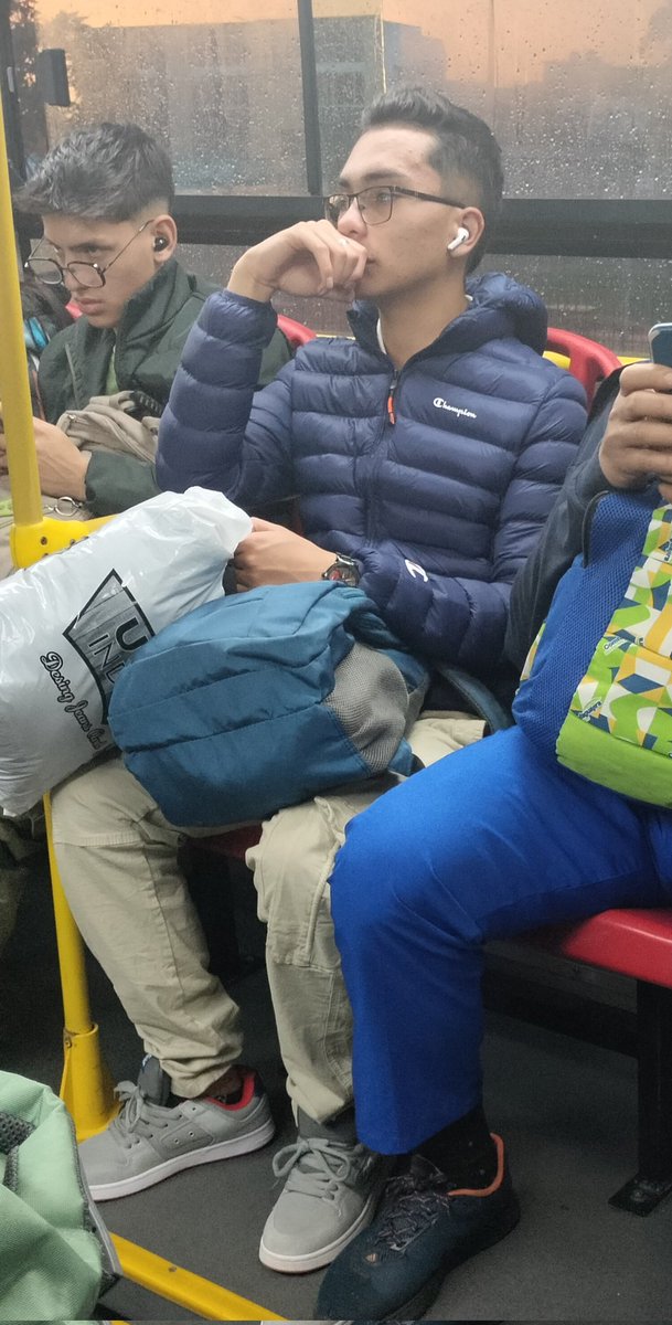 GayTransmilenio's tweet photo. #Transmigay #Bogotagay https://t.co/4l6BrmBpDf
