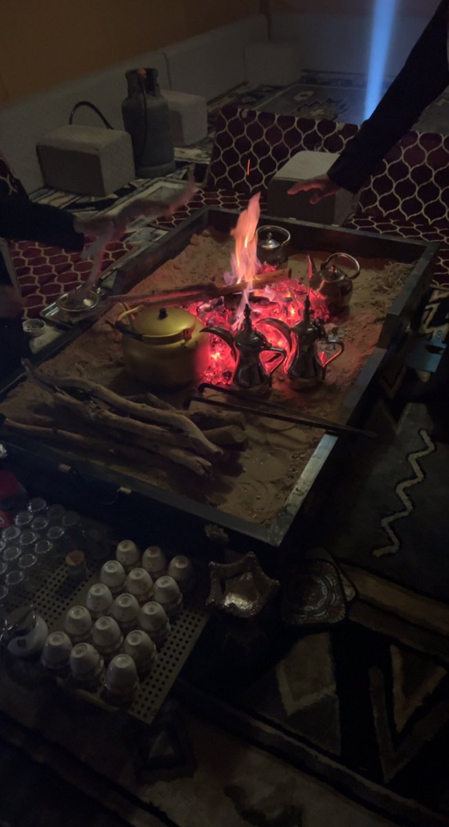 _3jim's tweet photo. لو نسى وجه الفجر صبحٍ يصبر ساهرينه
مانسيتك يا أول أحبك نطق فيها لساني

_ ناصر مناحي https://t.co/1dCbTI2dt4