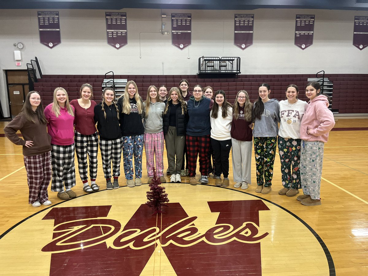 Wishing everyone a very Merry Christmas and a Happy New Year!!! <a href="/WEVSD_sports/">Wellington Sports</a> <a href="/RobertFiguly/">Robert Figuly</a> <a href="/AndyPeltz/">Andy Peltz, Ph.D.</a>