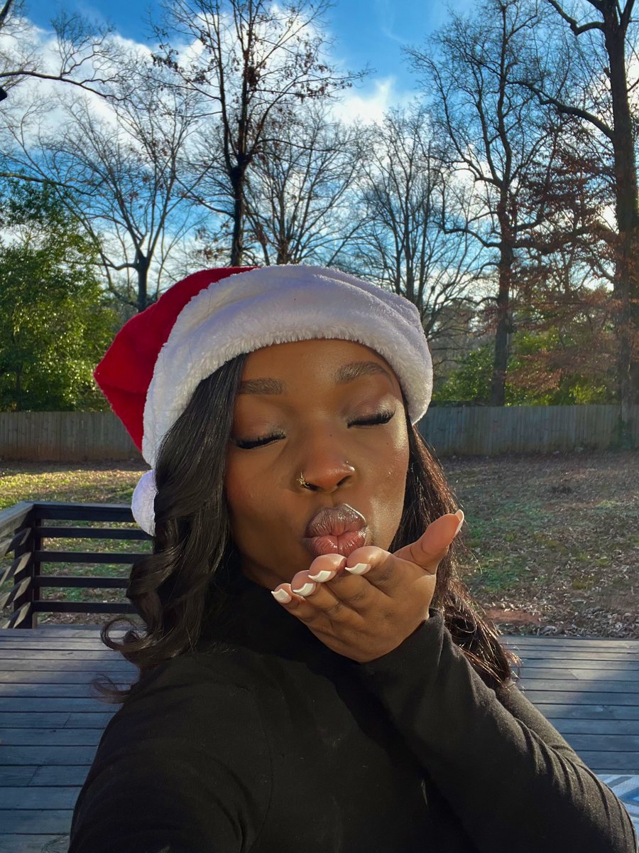novacanegoddess's tweet photo. 💋 from Ms. Claus https://t.co/Ww7KHtOnxr