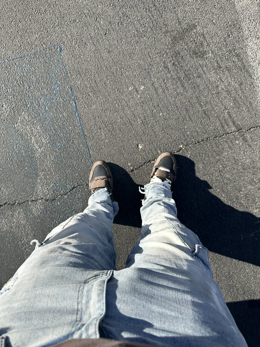 TjWitDa38's tweet photo. Merry Christmas🥴😇 https://t.co/uF0ApS9vSY