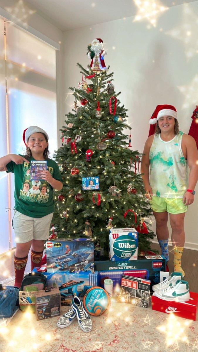 drjohnfekrat's tweet photo. This season is about more than decorations or presents, it's about creating moments that make everyone feel seen, valued, and cared for. In the end, it's the love we share that makes this time of year so special.
#christmas #holidays #love #family https://t.co/Amf5x2Lr0W