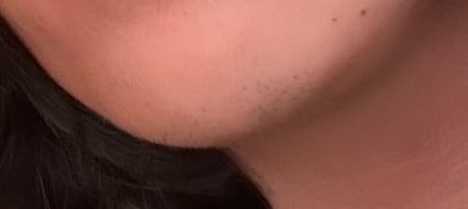 es que ya le creció la barba por eso