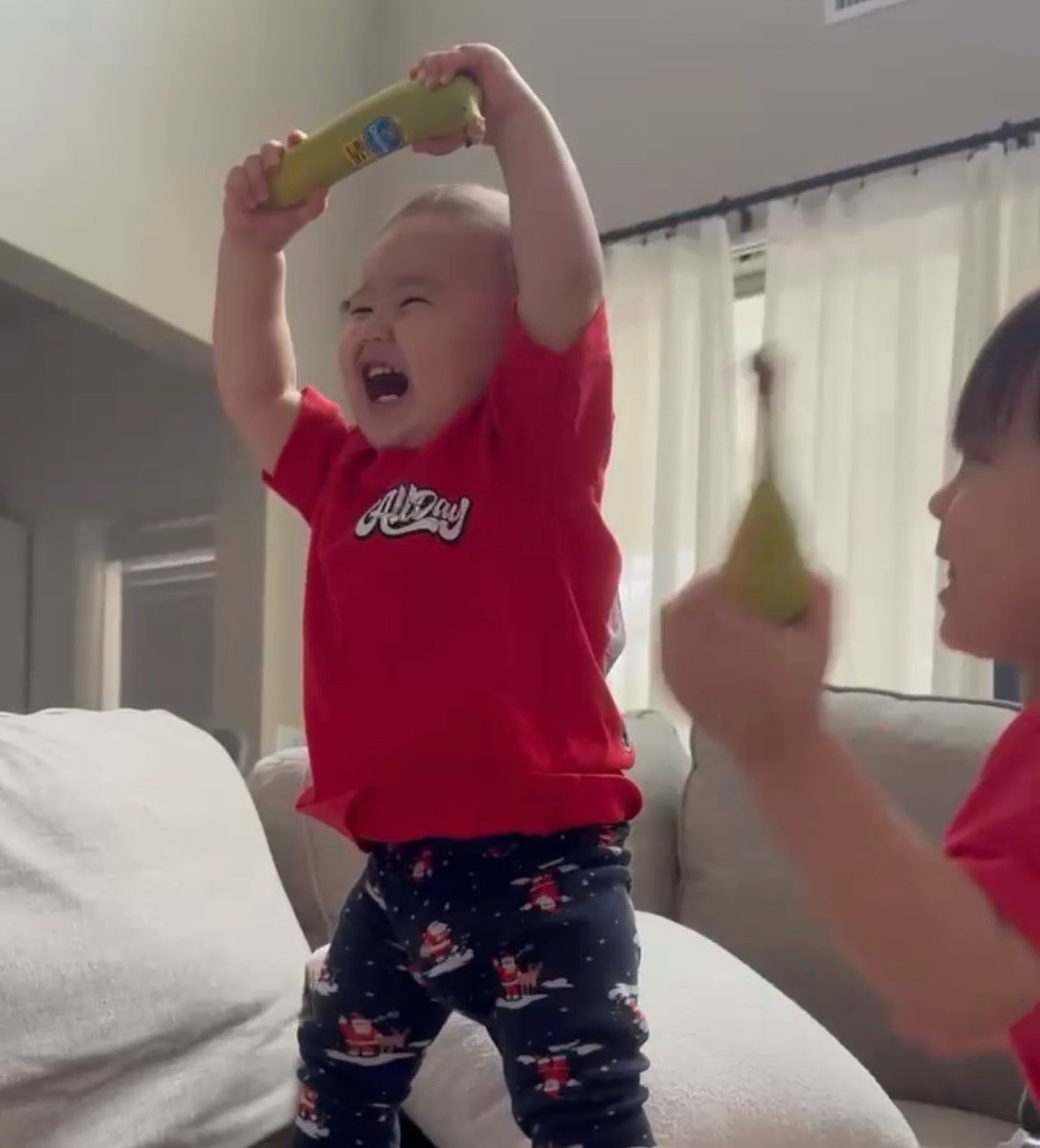 We got our kids a banana for Christmas🔥😤