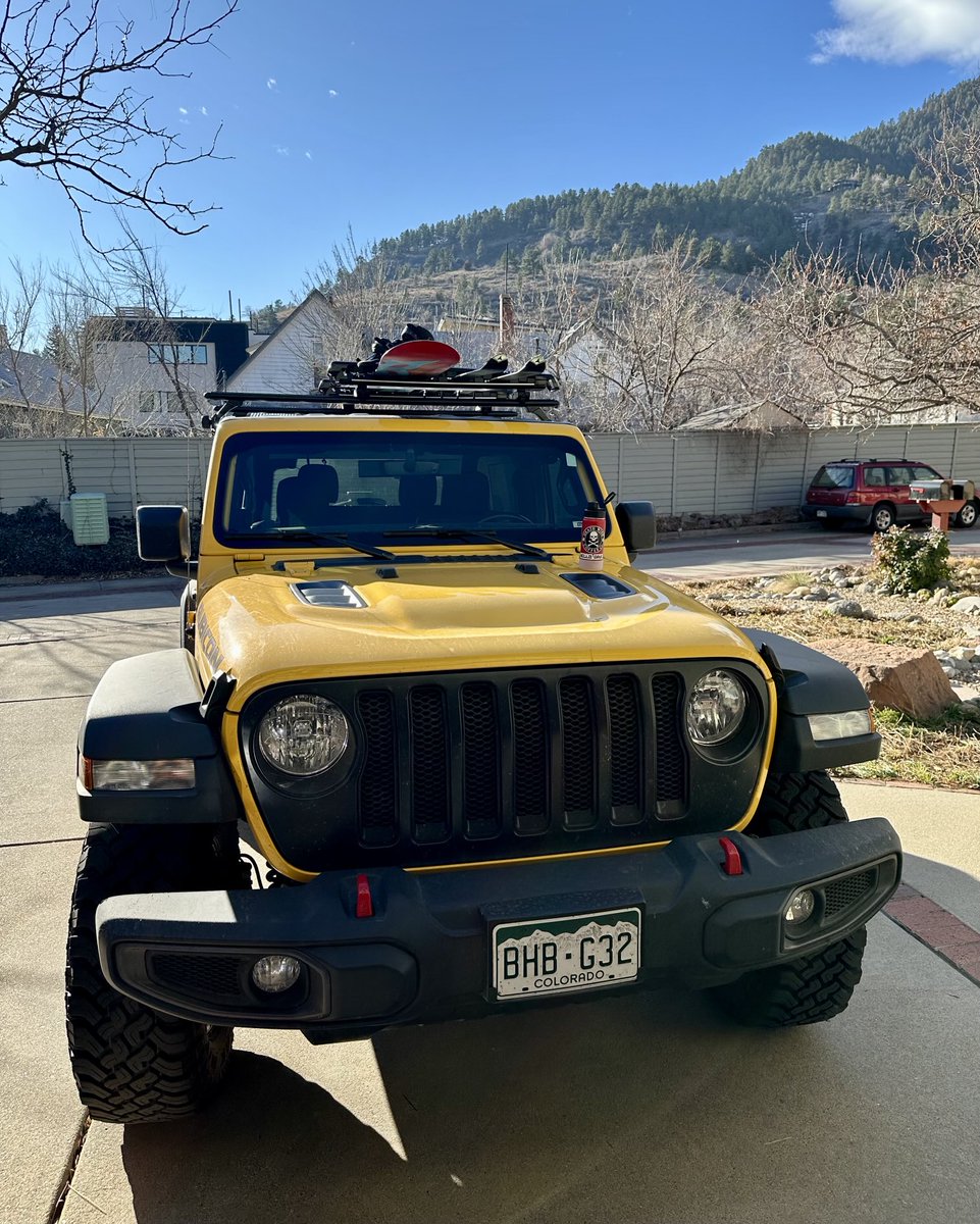 A new rack and a day pass to ⁦<a href="/eldoramtnresort/">Eldora</a>⁩ today for Xmas 🎄!