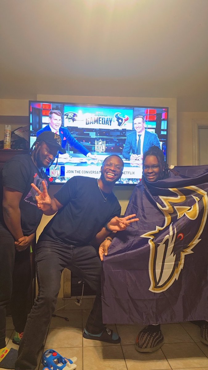 MraAlt's tweet image. Watching from Haïti @nflnetwork @NFL #NFLonNetflix !! Go Ravens @drewbrees #drewbrees @Ravens #ChristmasGameDay