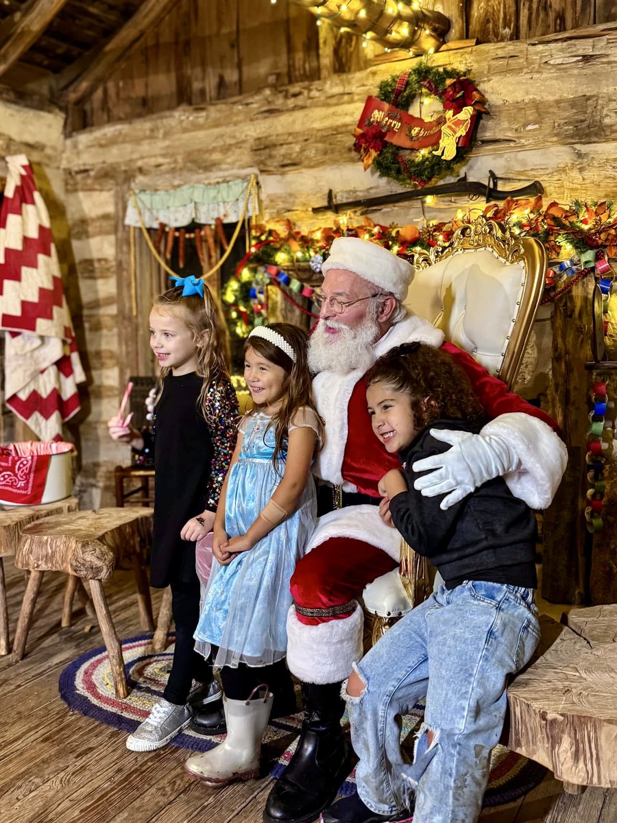 StevenRR's tweet image. Aryanna fun 🎅