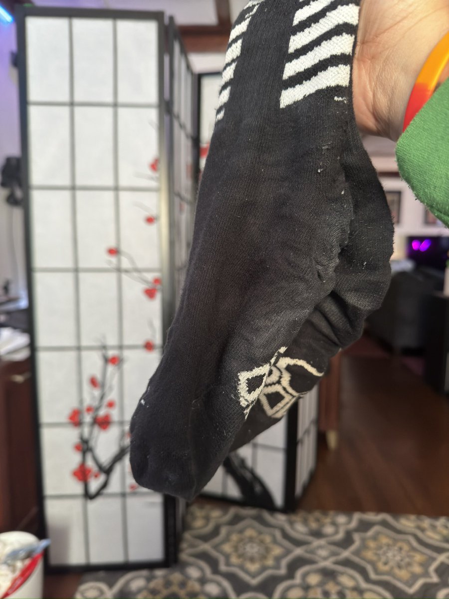 yourpawsmyface's tweet photo. How many of you would stop to kiss a handsome wolf under these mistletoes? #sweatsocks #sockfetish #footfetish https://t.co/o4alnS8tog