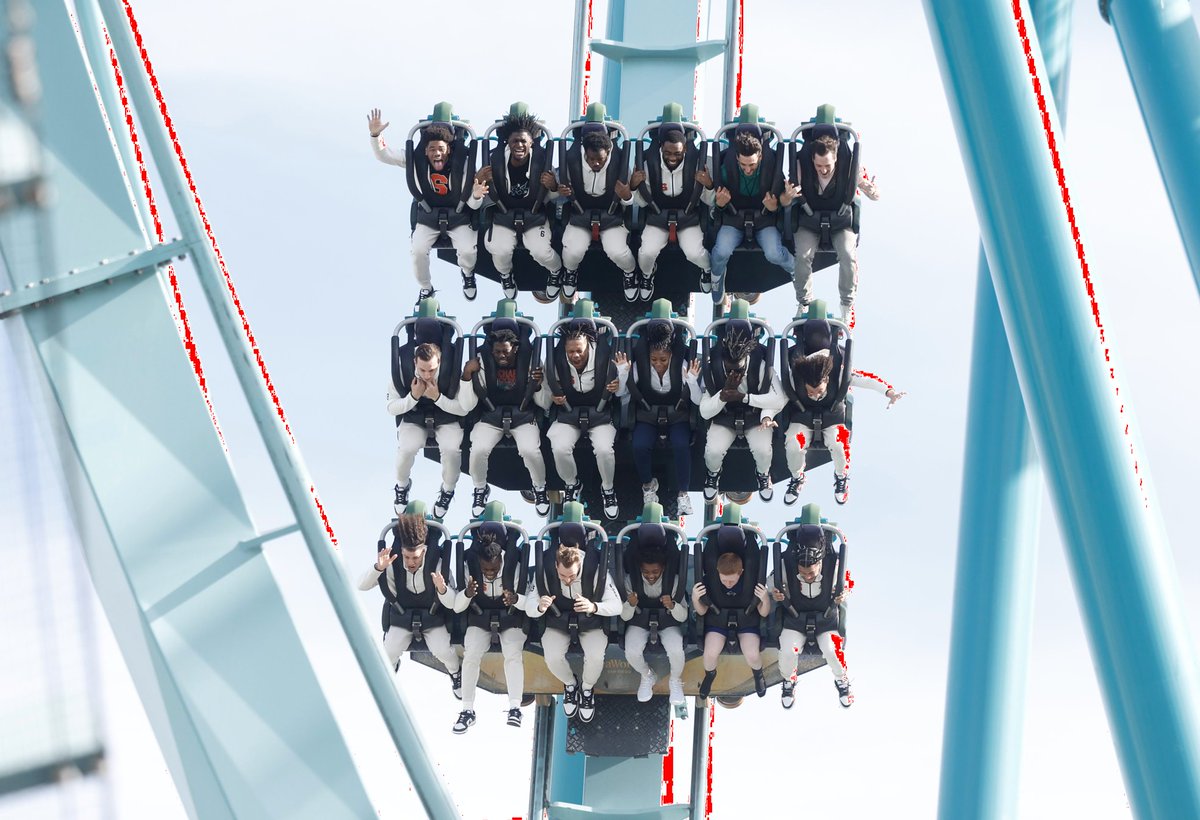 The fun part about editing is deciding what photos to send to the client. Since Twitter is loving the faces... I think we gonna send a bunch this year.