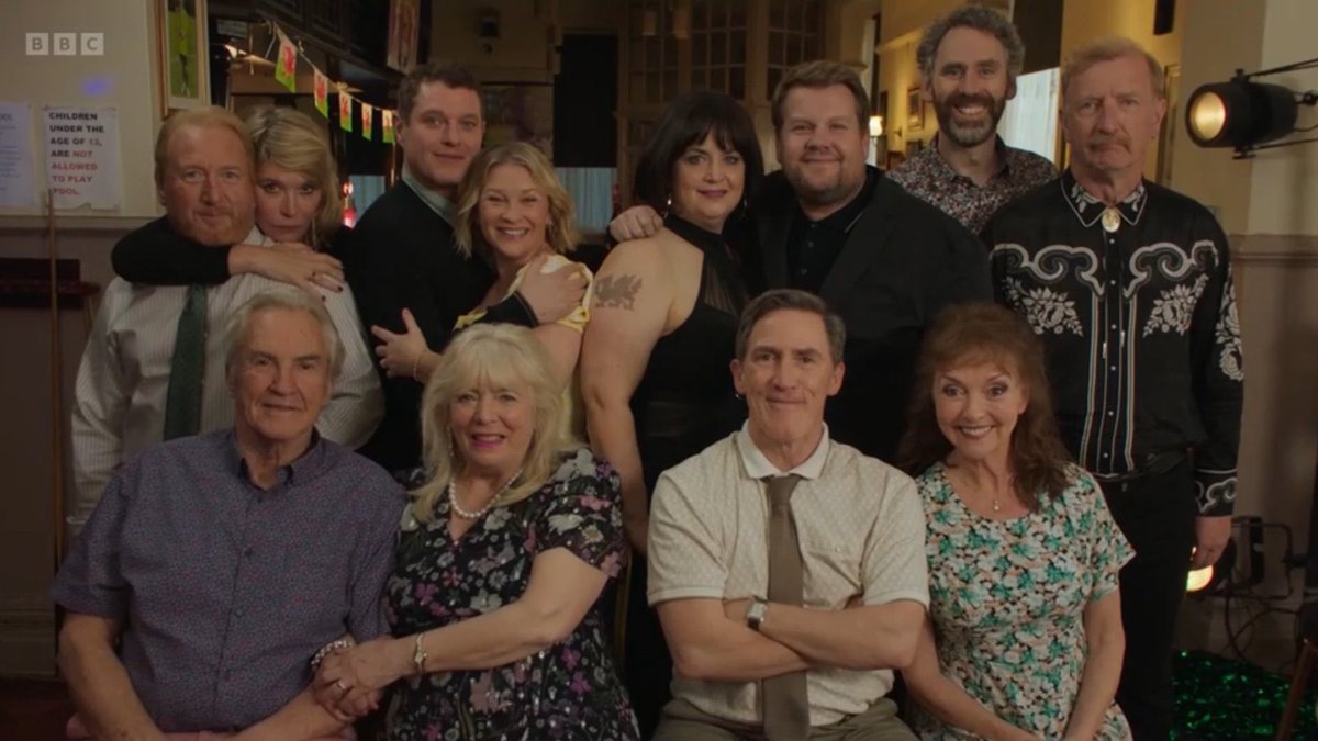 Perfect perfect perfect. Stunning, 10/10, no notes. Ruth Jones &amp; James Corden - take a blooming bow. Loved it and love to think of how their lives will carry on. 💖🏴󠁧󠁢󠁷󠁬󠁳󠁿🏴󠁧󠁢󠁥󠁮󠁧󠁿💛