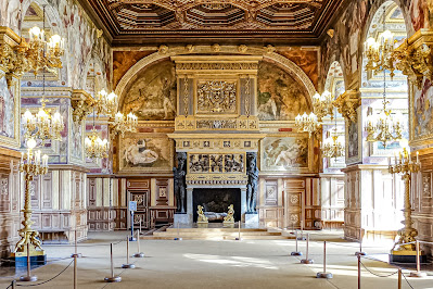 parisladouce's tweet image. Ailleurs : Salle de bal du Château de Fontainebleau, dite aussi galerie Henri II, chef-d'oeuvre du maniérisme, opulence de la Renaissance française
parisladouce.com/2024/12/salle-…
@CFontainebleau @AlambretCom #ailleurs #chateaudefontainebleau #fontainebleau #galeriehenriii