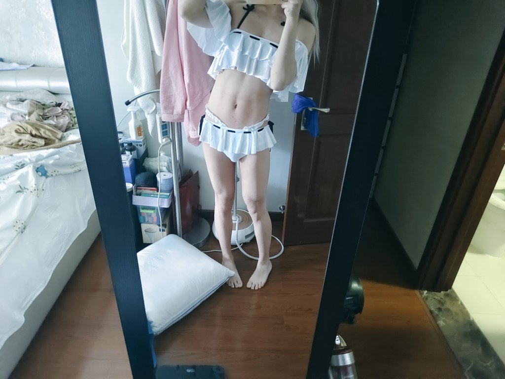 cake04742060359's tweet photo. 男孩子的泳装
#hifumi #BlueArchiveCosplay  #日富美 #可爱の男孩子 #男娘 #伪娘 #m https://t.co/E93HPRVPsW