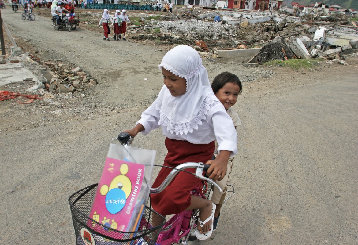 maniza_zaman's tweet photo. 20 years ago, a devastating disaster brought destruction, death, and loss. But Aceh #tsunami is also a story of resilience &amp; hope. Colleagues who were part of @UNICEFIndonesia response &amp; recovery efforts reflect on this milestone. https://t.co/PJ2F3LC0LM https://t.co/t3DKwHvvkq