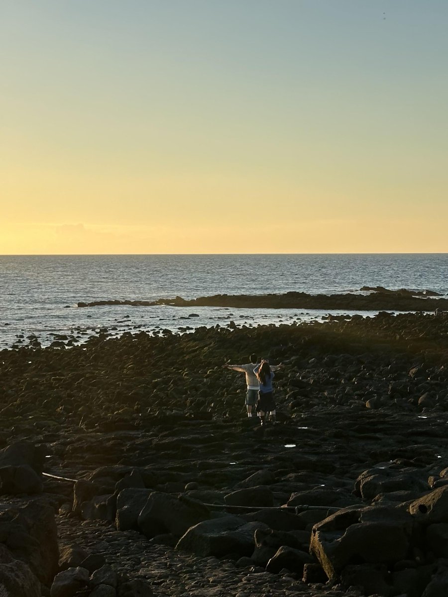 The universe is full of beautiful mountains and rivers, and every bit of warmth in the world is worth my progress.