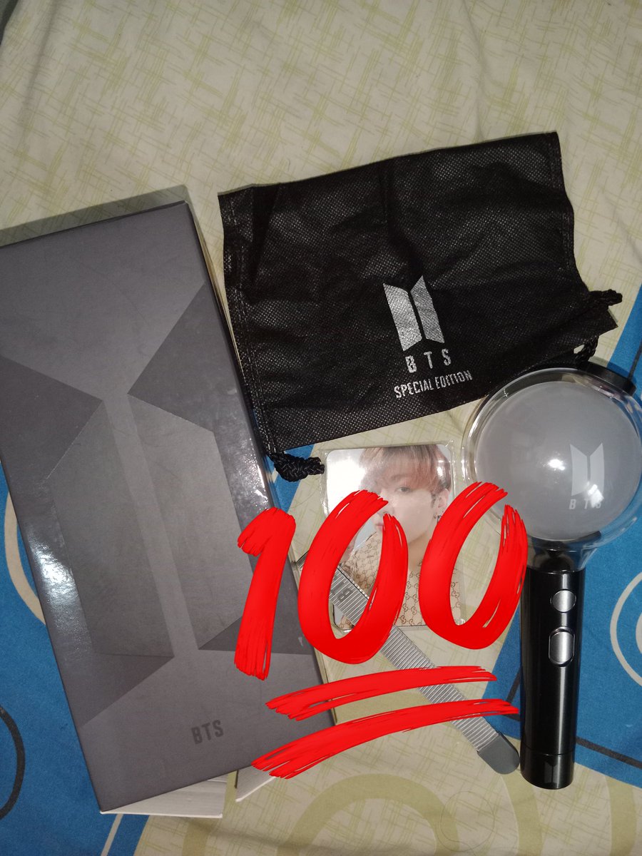 dnls_jhm2's tweet image. WTS LS BTS SE OFFCIAL FULLSET 

💸 350k incl all (splitpay only biar ga besar adminnya)
🍊Freongextra 
📍Bandung 

#wts #LSBTS #Lightstick #BTS