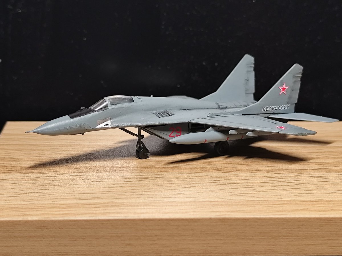 1/144 MiG-29
